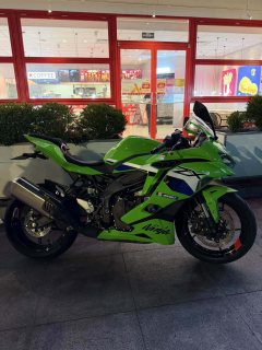 Kawasaki ZX-4R 400 cc - photo 1