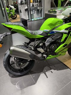Kawasaki ZX-4R 400 cc - photo 7