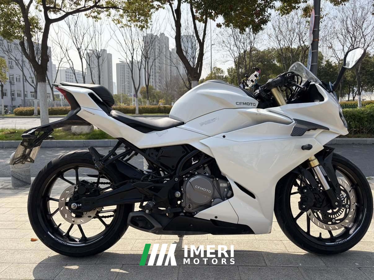 2023 CFMOTO 250SR