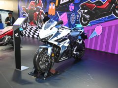 Honda CBR400R - ფოტო 10