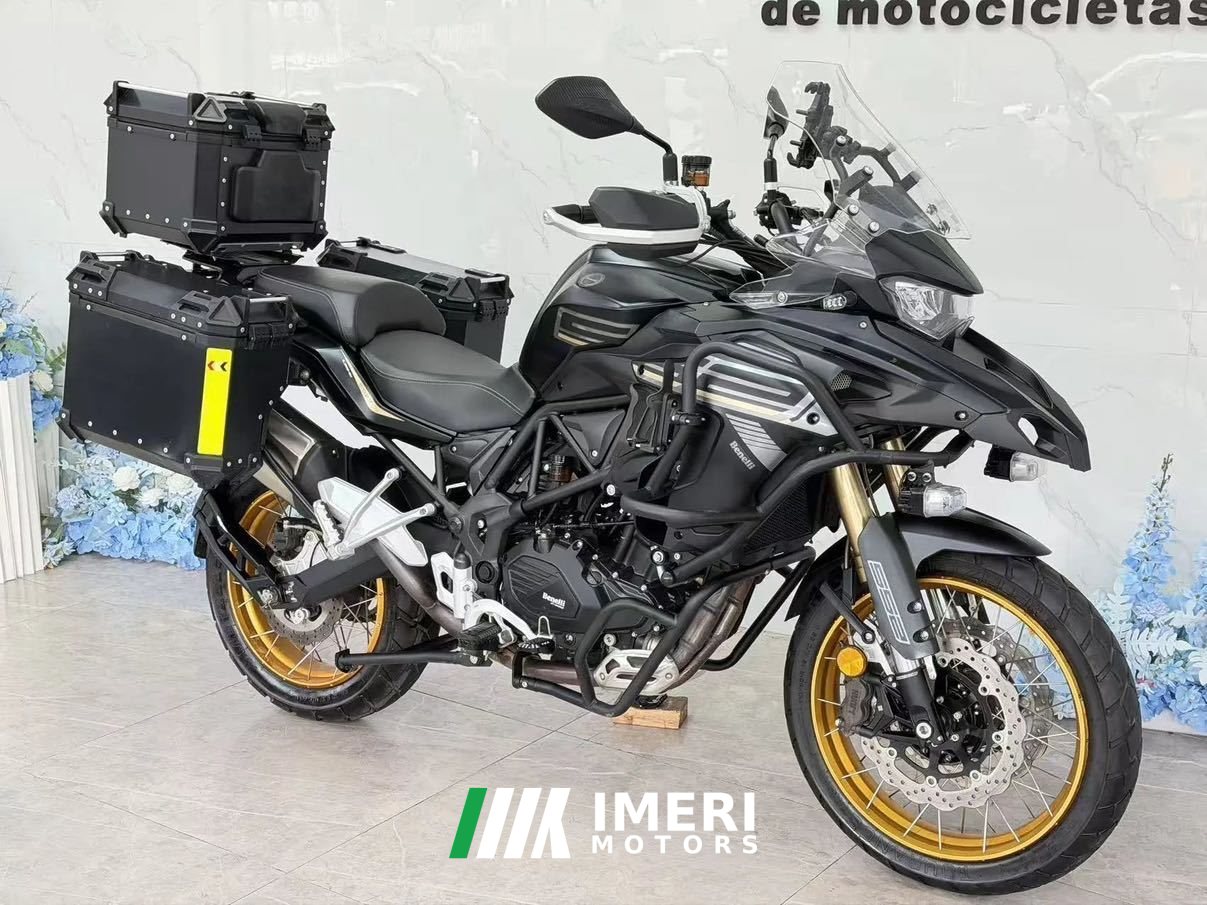 2025 Benelli TRK552 550 cc