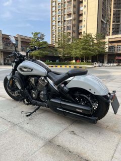 Benda Hongqi 600 - photo 9