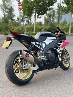 Aprilia RSV4 1100 cc - ფოტო 1