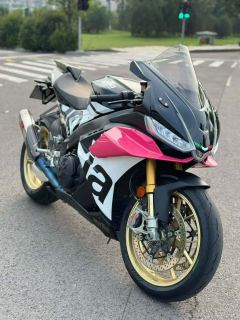 Aprilia RSV4 1100 cc - ფოტო 3