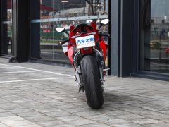 Ducati Panigale V4 1100 cc - ფოტო 6