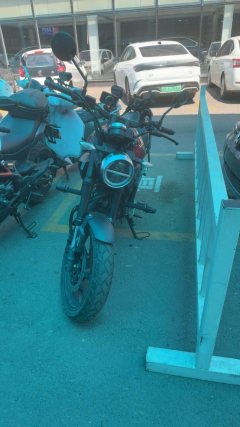 Sundiro Honda CBF190TR - ფოტო 4