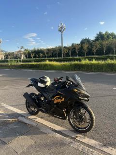 Kawasaki Ninja 400 - фото 1