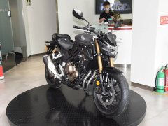 Honda CB500F - photo 3