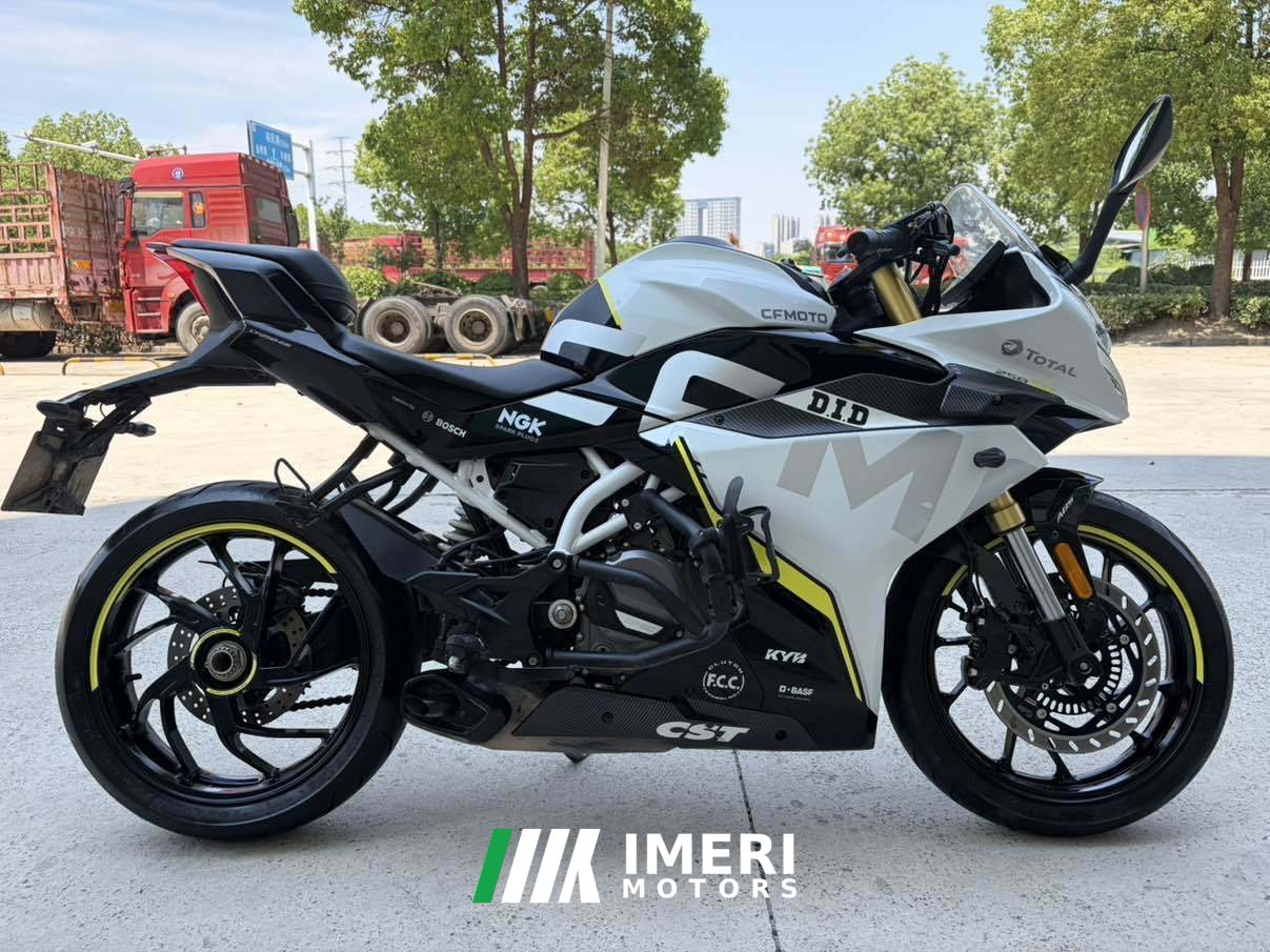 2023 CFMOTO 250SR