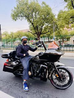 Harley-Davidson Road Glide 1868 cc - ფოტო 1