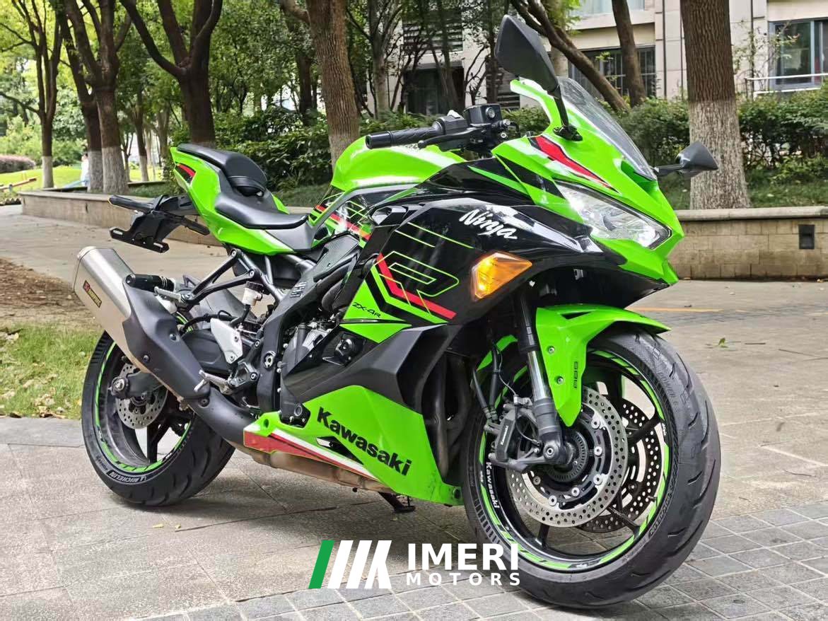 2023 Kawasaki ZX-4R 400 cc