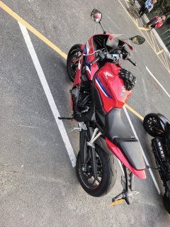 Honda CBR650R - photo 3