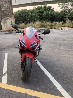 Honda CBR650R - photo 4