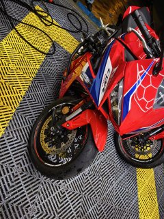 Honda CBR650R - photo 6