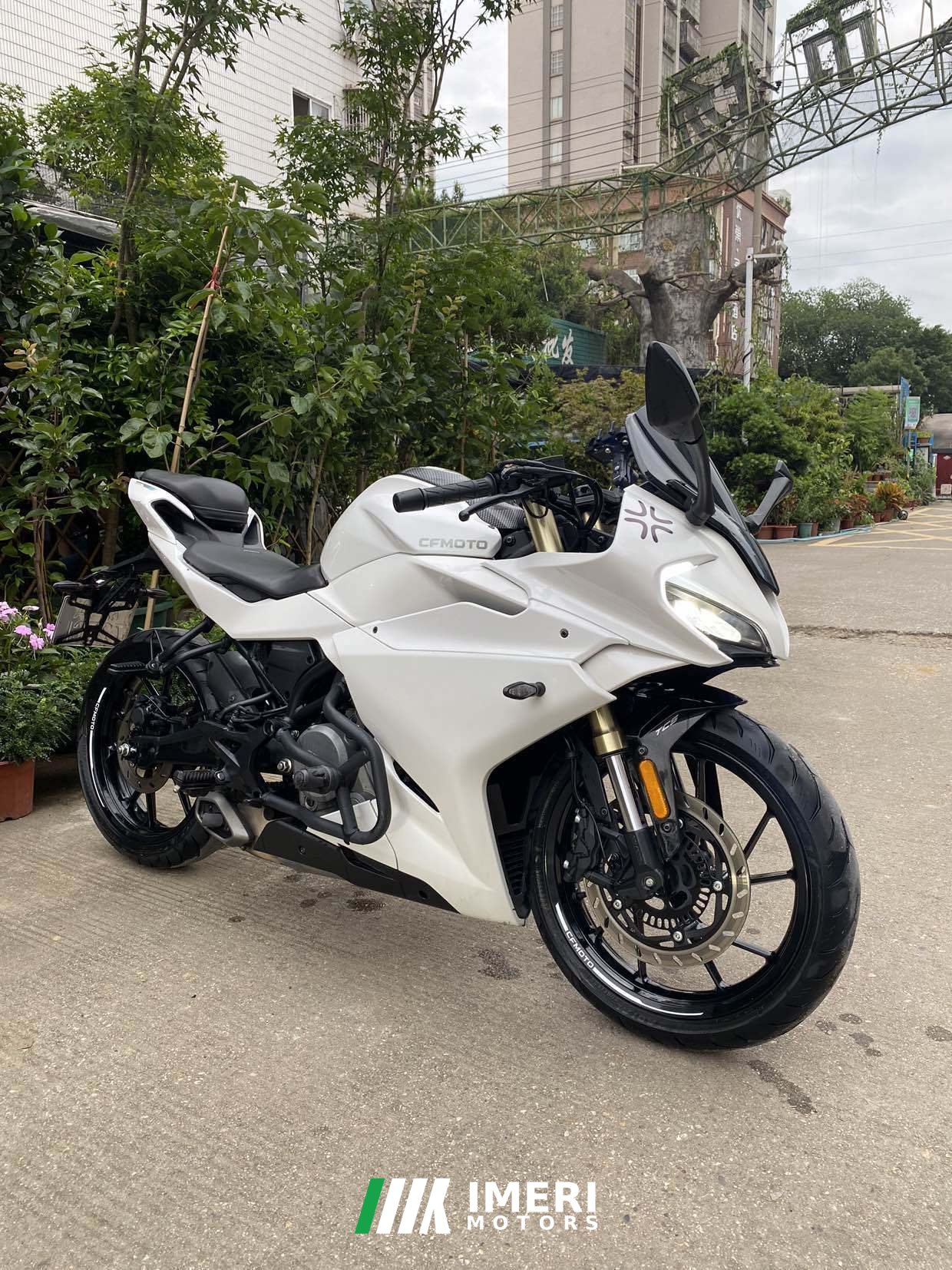 2023 CFMOTO 250SR
