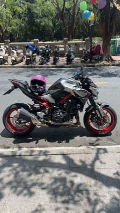 Kawasaki Z900 950 cc - фото 1