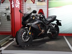 Honda CBR650R - ფოტო 10