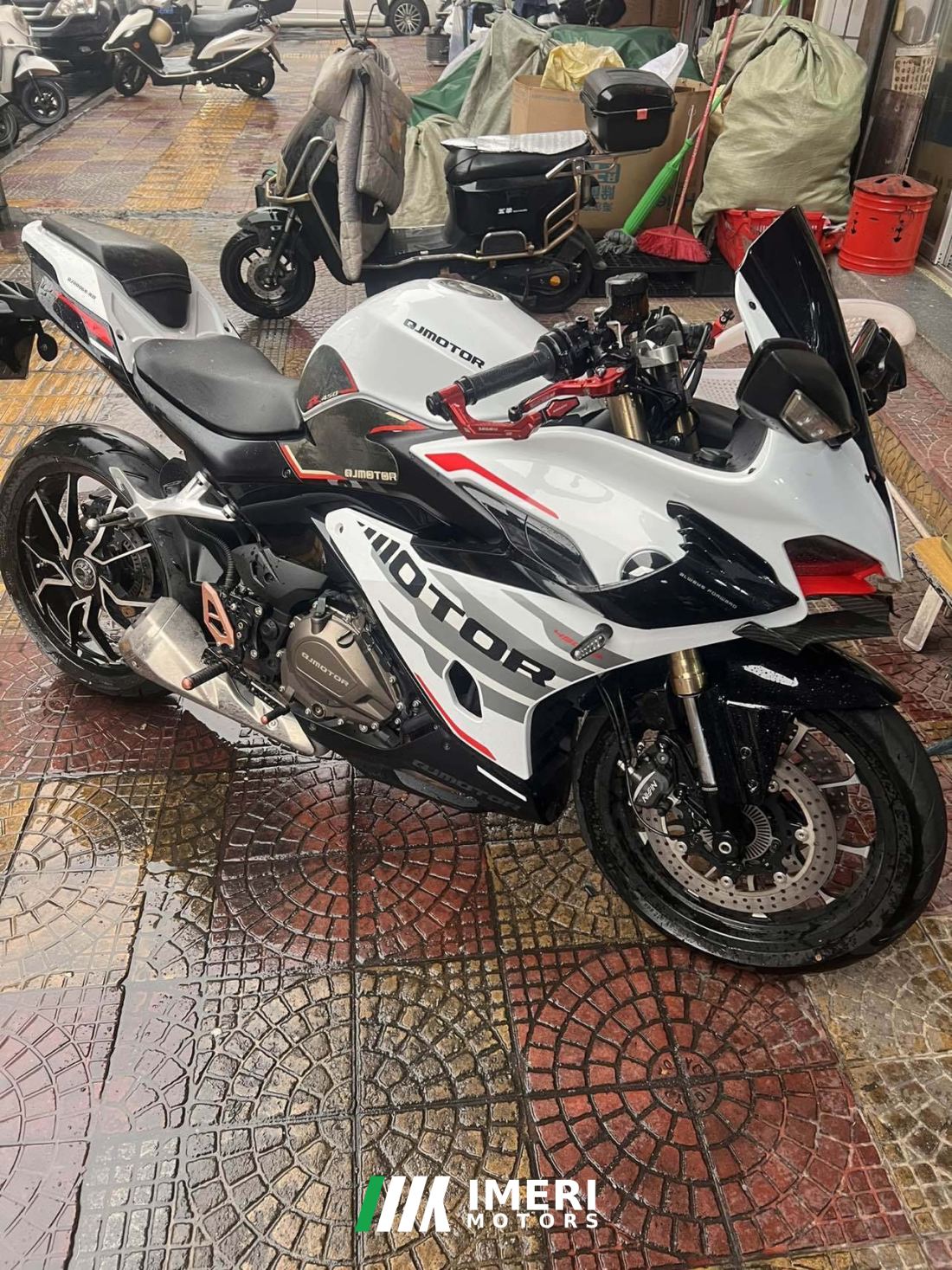 QJMOTOR SRK 450 - motorcycle from China