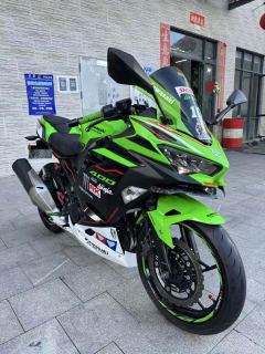 Kawasaki Ninja 400 - ფოტო 4