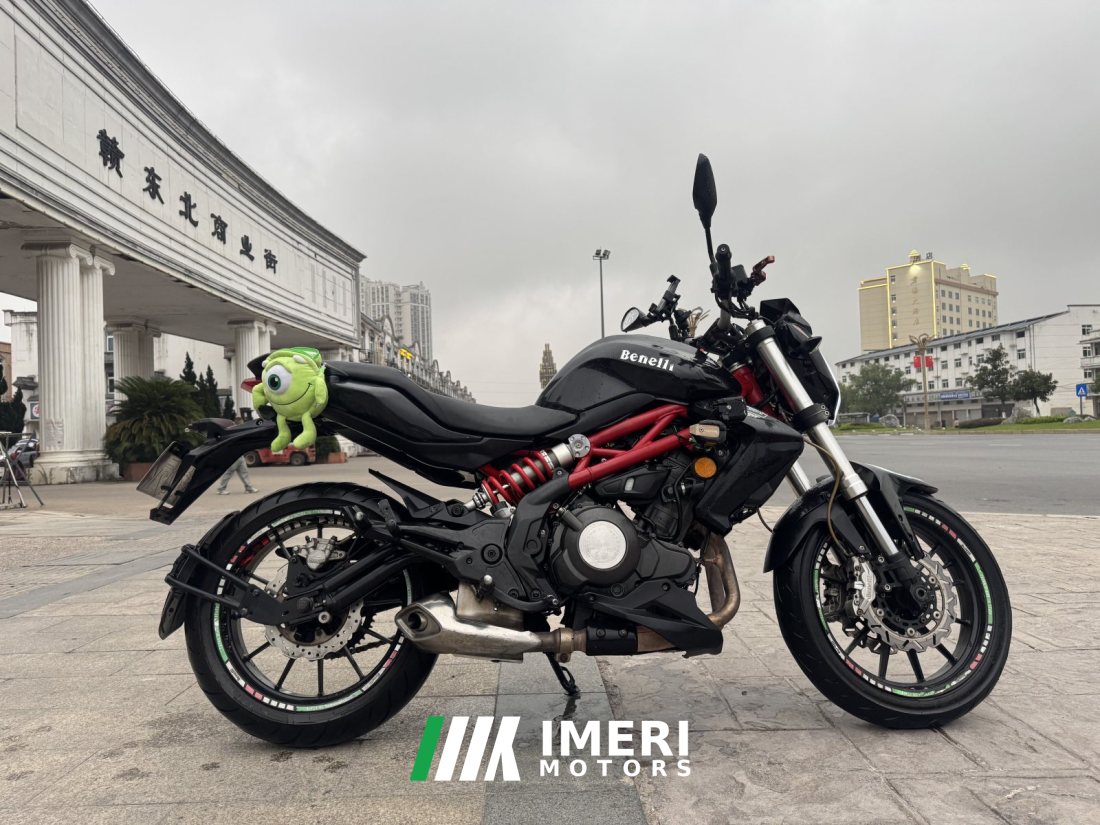 Benelli TNT 300 / BN 302S - мотоцикл из Китая