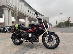 Benelli TNT 300 / BN 302S - фото 3