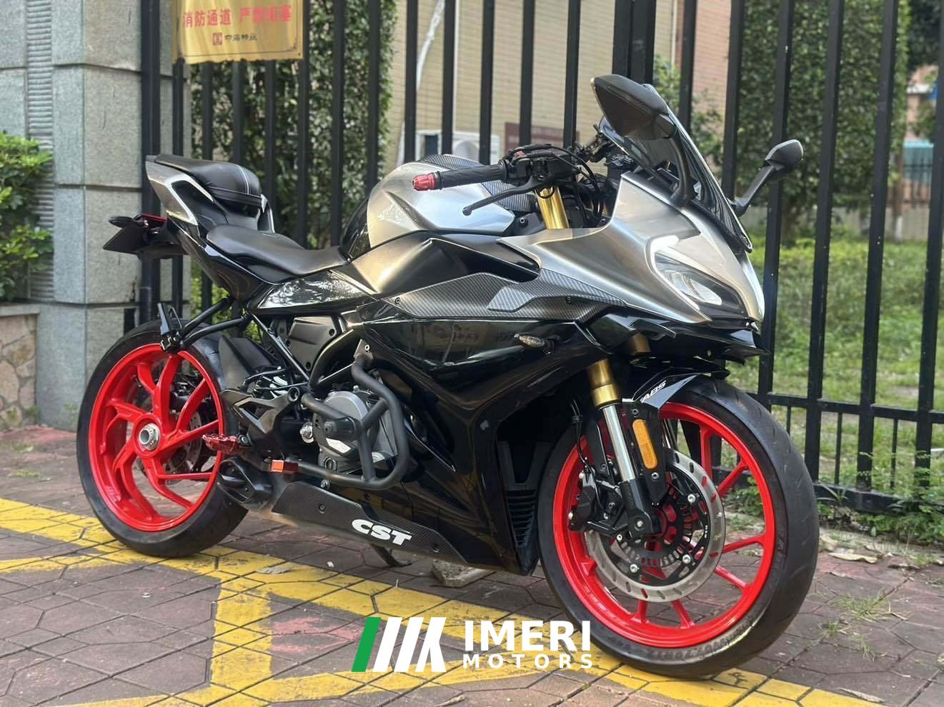 2022 CFMOTO 250SR