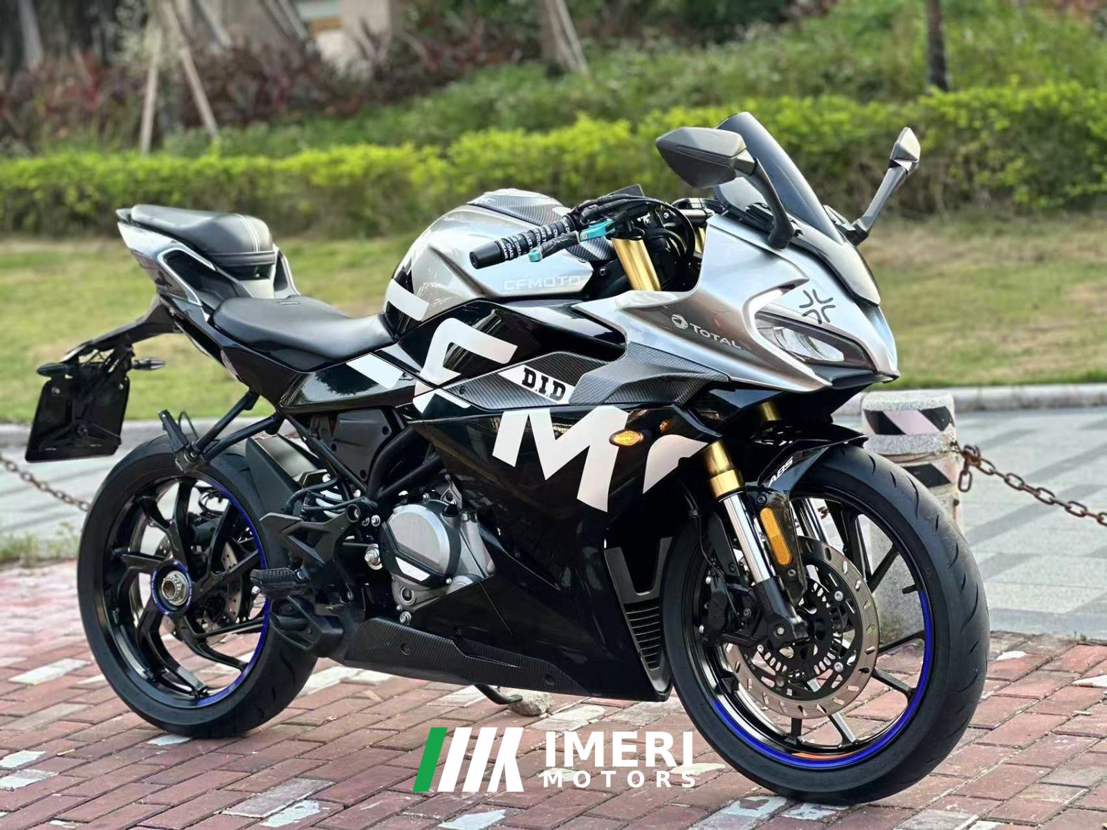 2022 CFMOTO 250SR