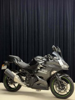 Kawasaki Ninja 400 - ფოტო 1