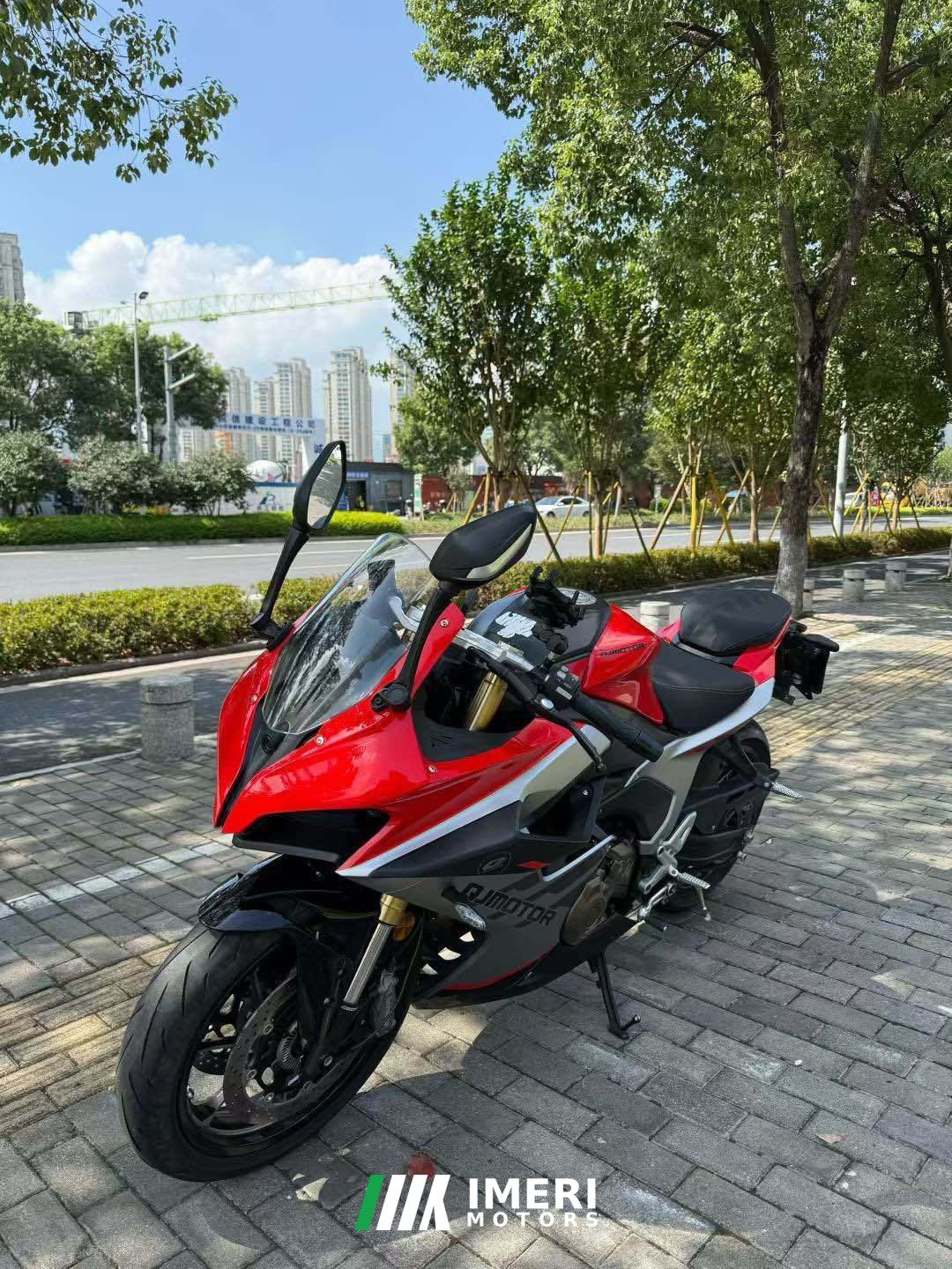 QJMOTOR Roewe i5 550 / Sai 550 *(Context-dependent, usually referring to the motorcycle "Sai 550" or Roewe car v - motorcycl…