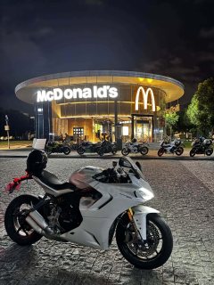 Ducati SuperSport 950 cc - ფოტო 1