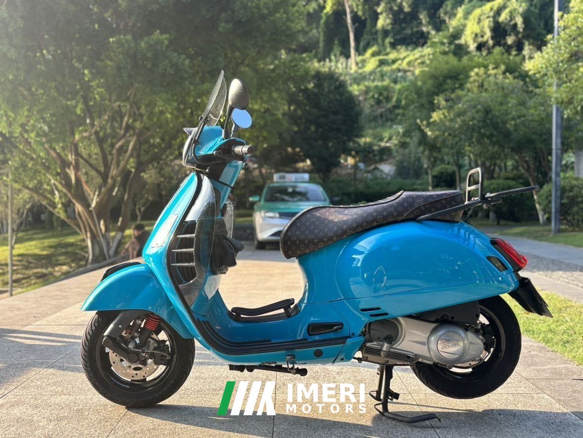 2019 VESPA GTS 300 cc