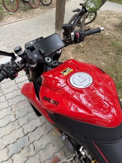 Ducati Street Fighter V2 900 cc - ფოტო 3