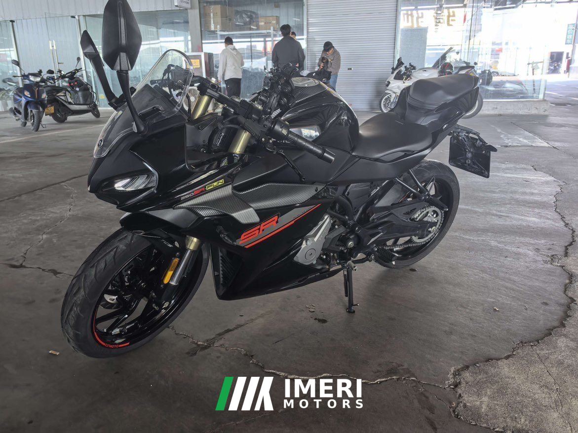 2023 CFMOTO 250SR