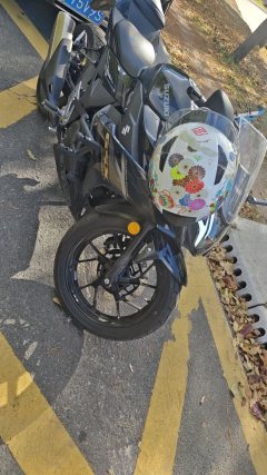 Haojue Suzuki GSX250R - ფოტო 1