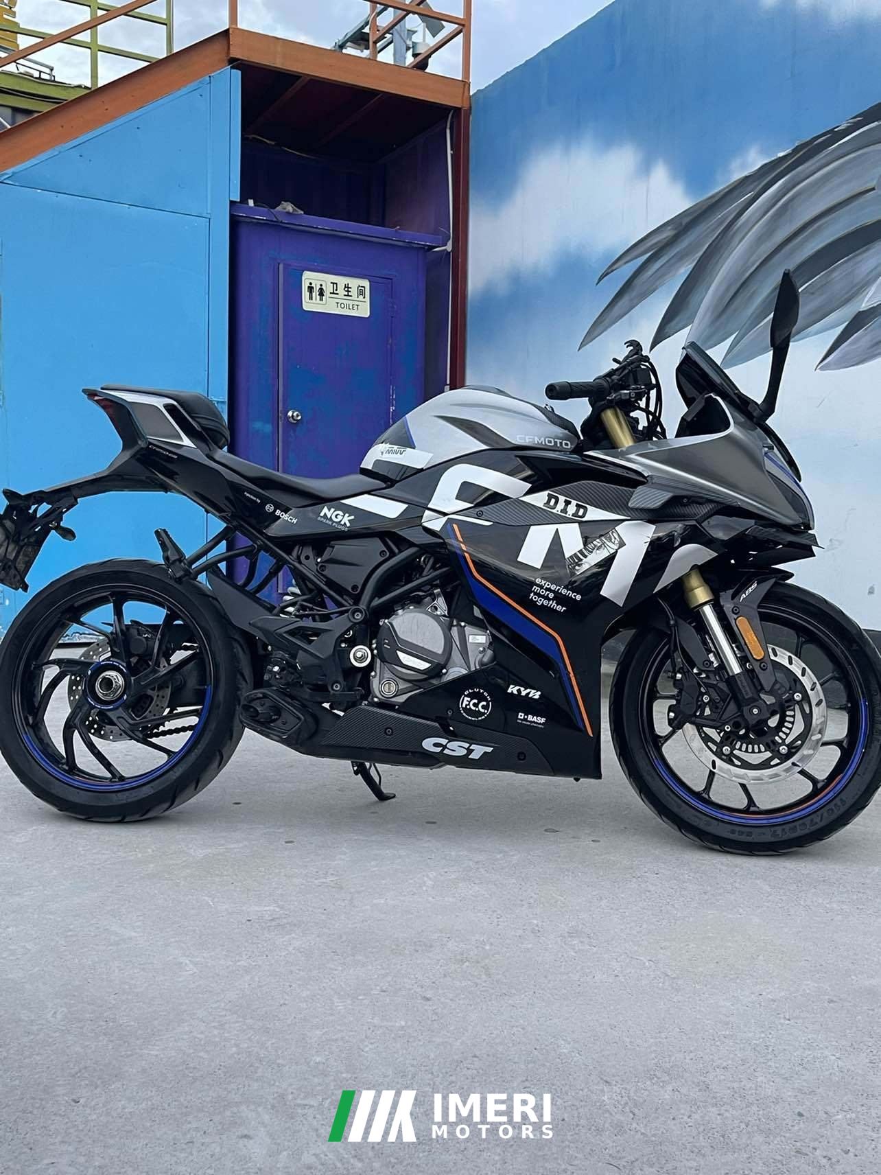 2022 CFMOTO 250SR