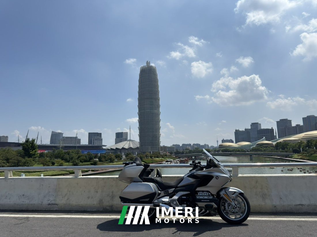 Honda Gold Wing GL1800 - მოტოციკლი ჩინეთიდან