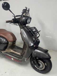 Weiduoliya Sixties 250Si - ფოტო 2