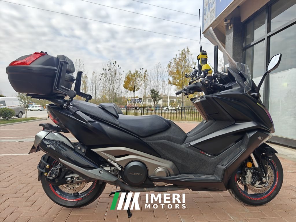 2021 KYMCO AK550