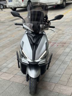 QJMOTOR Hong 125 - фото 2