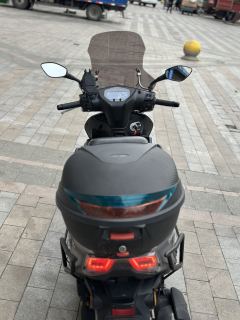 QJMOTOR Hong 125 - фото 5