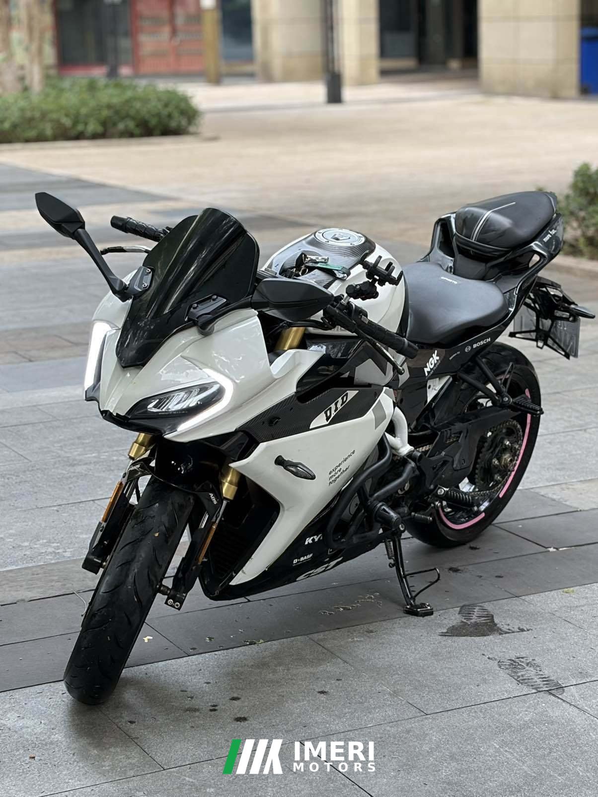 2022 CFMOTO 250SR