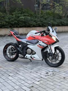 QJMOTOR SRK 250 - ფოტო 1
