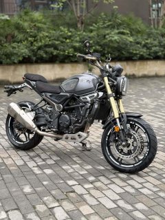 Voge 300AC - фото 1