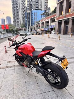 Ducati Street Fighter V4 1100 cc - ფოტო 10