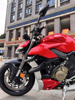 Ducati Street Fighter V4 1100 cc - ფოტო 4