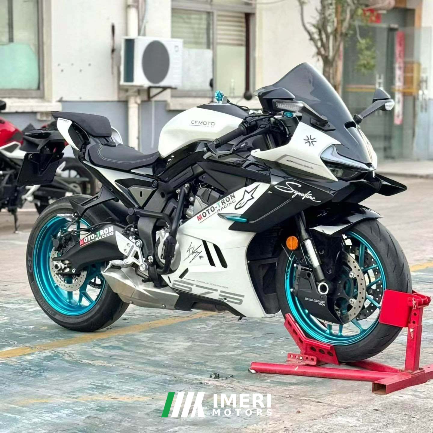 2025 CFMOTO 675SR-R