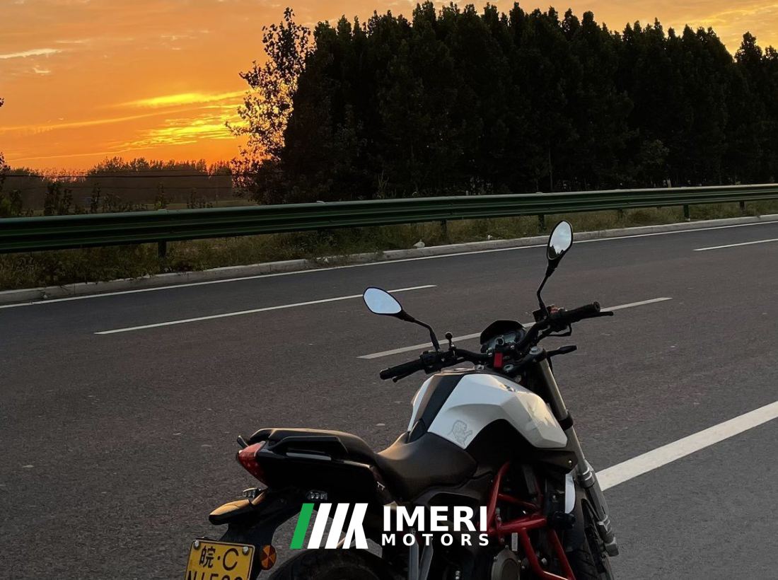 Benelli Little Yellow Dragon TNT25 250 cc - motorcycle from China