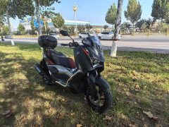 Yamaha XMAX 300 cc - photo 3
