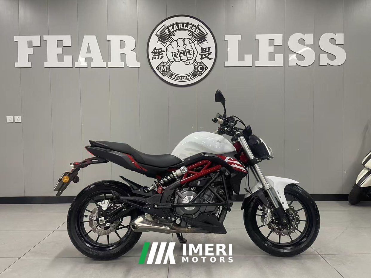 2022 Benelli TNT 300 / BN 302S