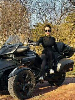 Pangbadi Spyder F3 1330 cc - ფოტო 1